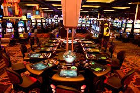 interslot188 app home screen showing Indonesia Open, live dealers, and slots side-by-side
